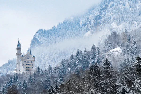 Top Winter Destinations Where to Experience the Magic of Snow