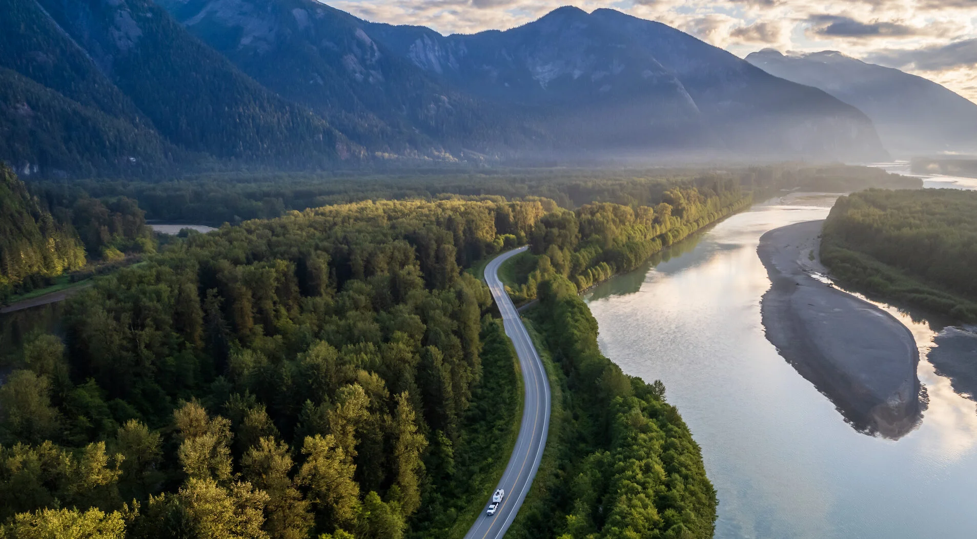 Epic Road Trips: Exploring the World’s Most Scenic Drives