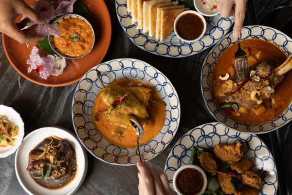 A Taste of Bangkok: Uncovering the Best Thai Curry Spots