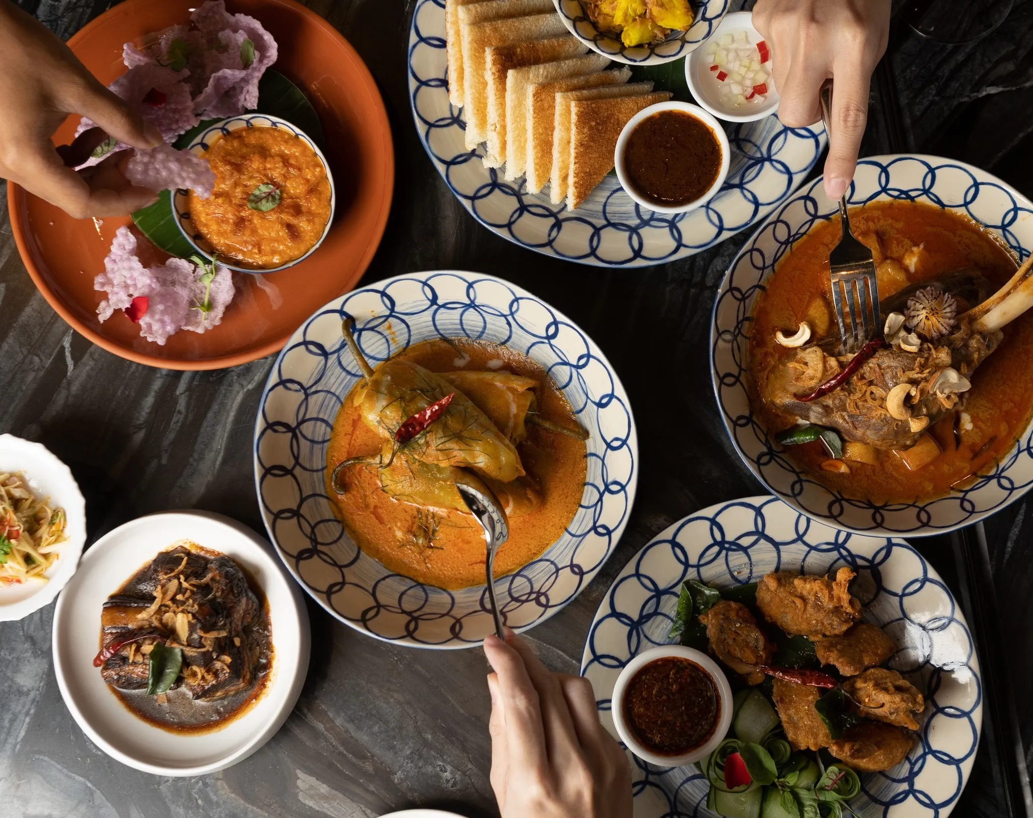 A Taste of Bangkok: Uncovering the Best Thai Curry Spots