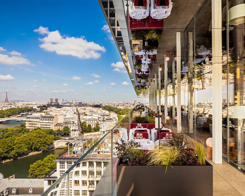 Exploring 5-Star Hotels in the Heart of Paris