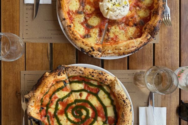 🍕 Aqua Pizzeria: Neapolitan Pizza Mastery by the Sea